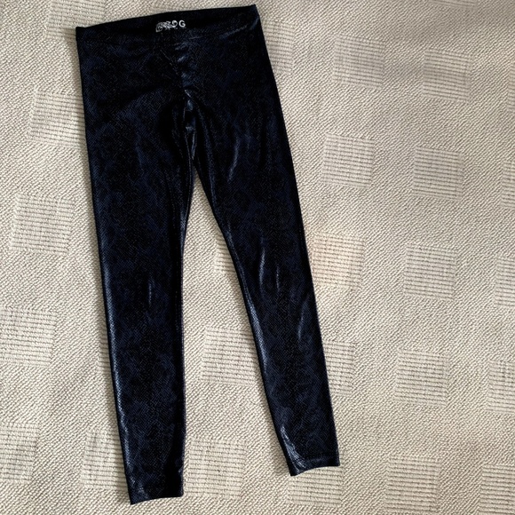 Blogger Snakeskin Leggings Small - Picture 2 of 7